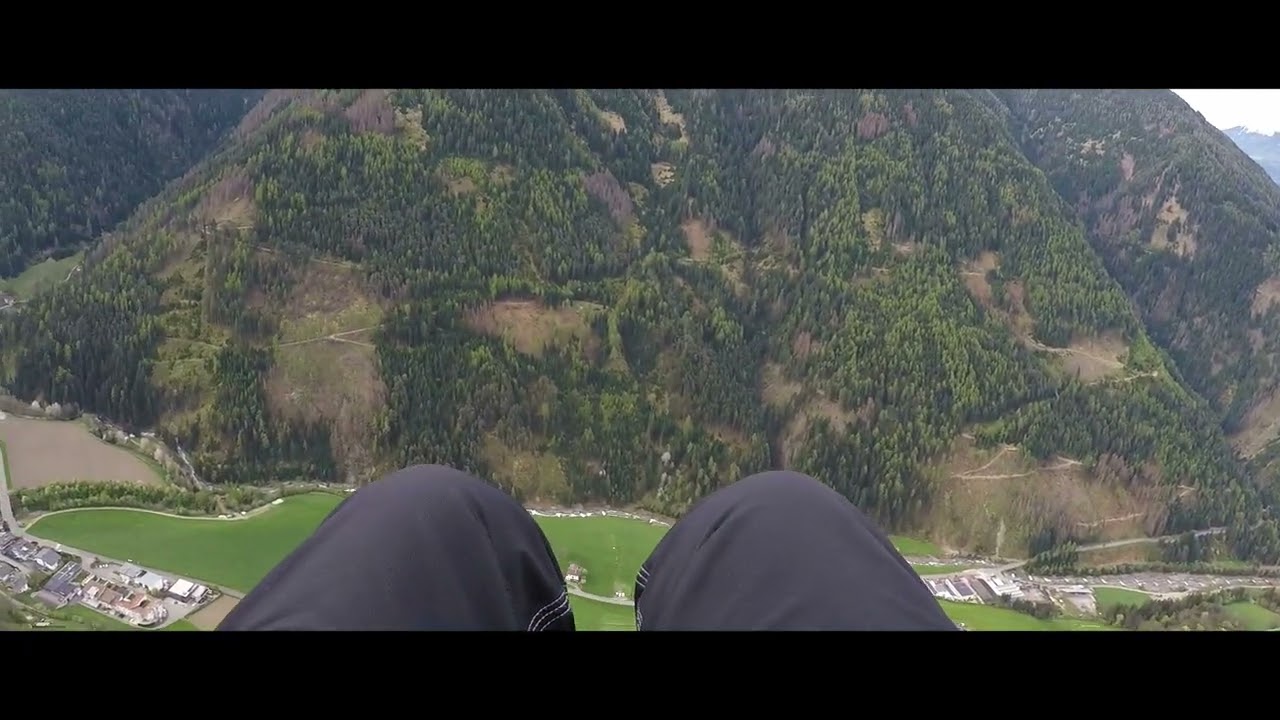 Gleitschirmfliegen in Lüsen mit 