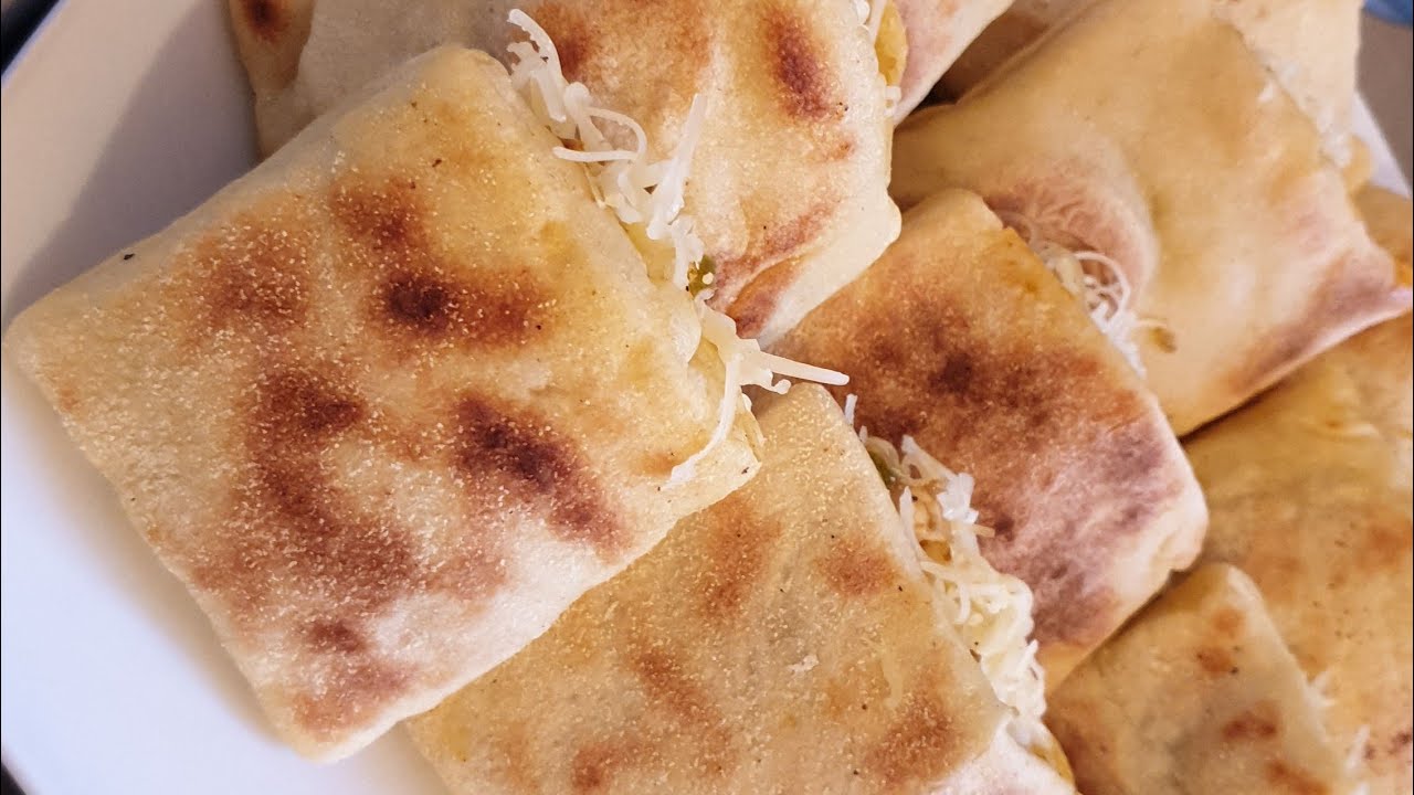 ميني بطبوط رائع خفيف وخاوي من الداخل وبحشوة لذيذة جداا لطاولتك الرمضانية 😋😋😍😍