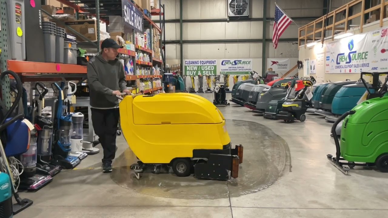 Tomcat 2600 Cylindrical Scrubber