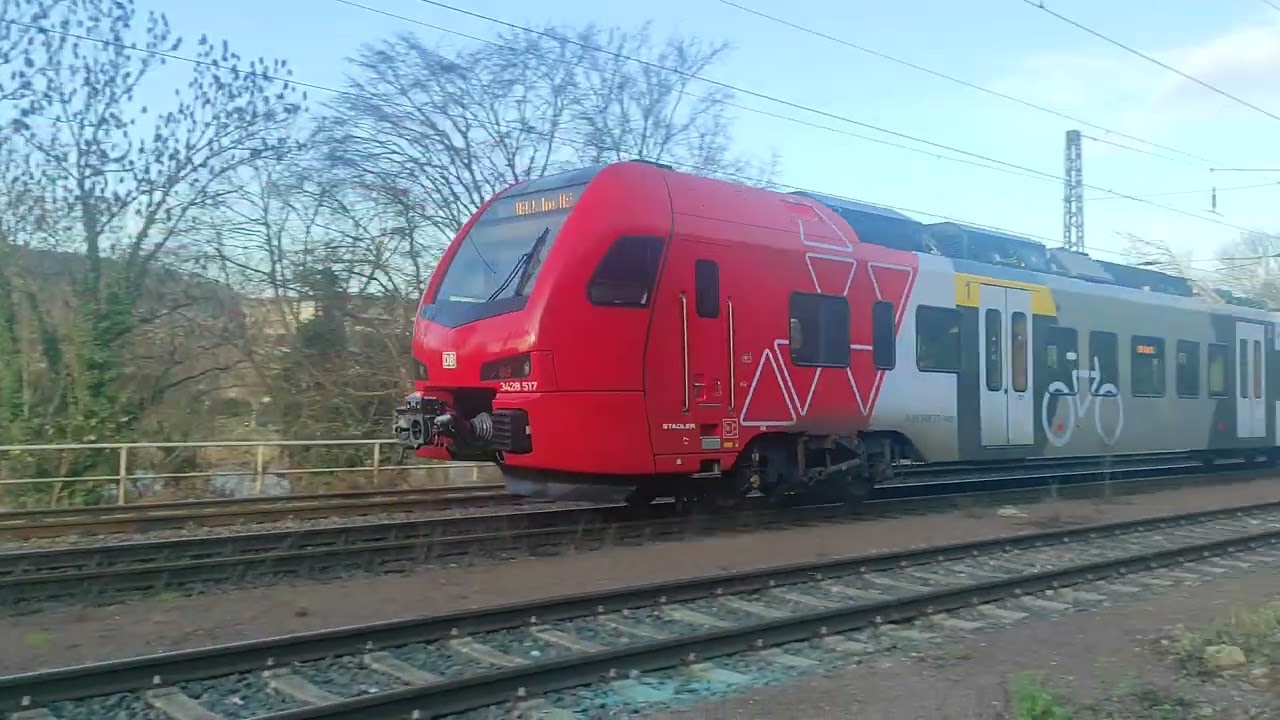 DBAG 3428 017-2 leaving Perl-Schengen with regional train to Trier HBF