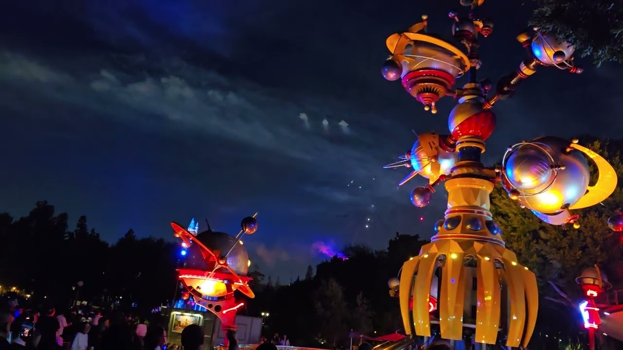 MORE DISNEYLAND FIREWORK SHOW ANAHEIM CALIFORNIA 