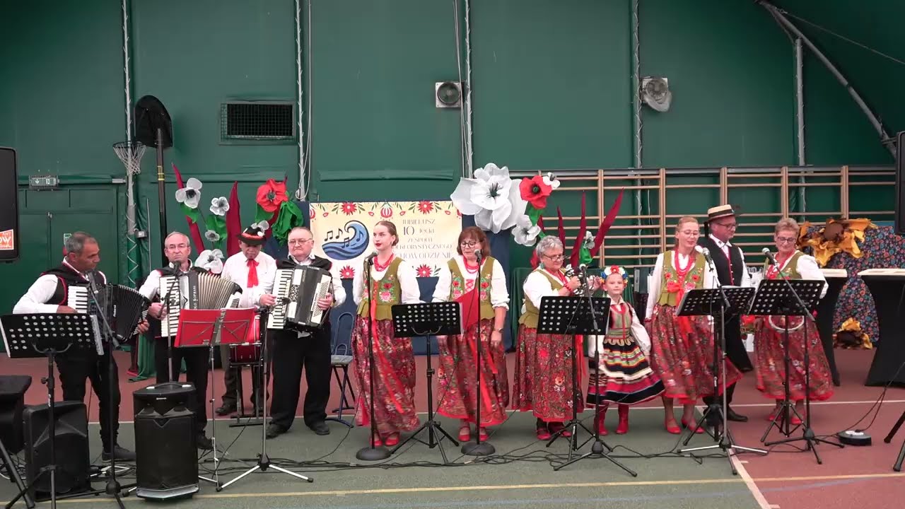 UROCZYSTOŚĆ JUBILEUSZOWA  10-LECIA FOLKLORYSTYCZNEGO  ZESPOŁU  