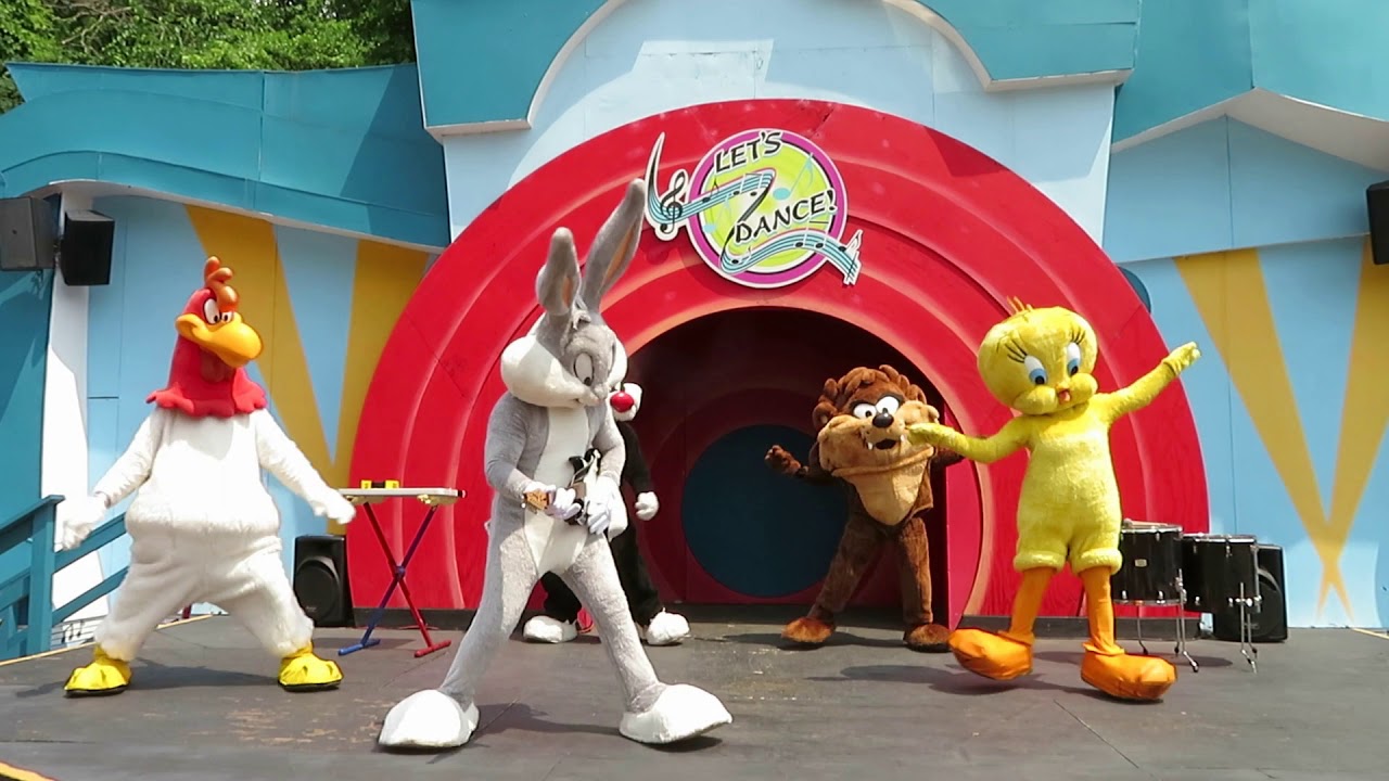 Looney Tunes We Got the Beat! @ Six Flags America 06/02/19