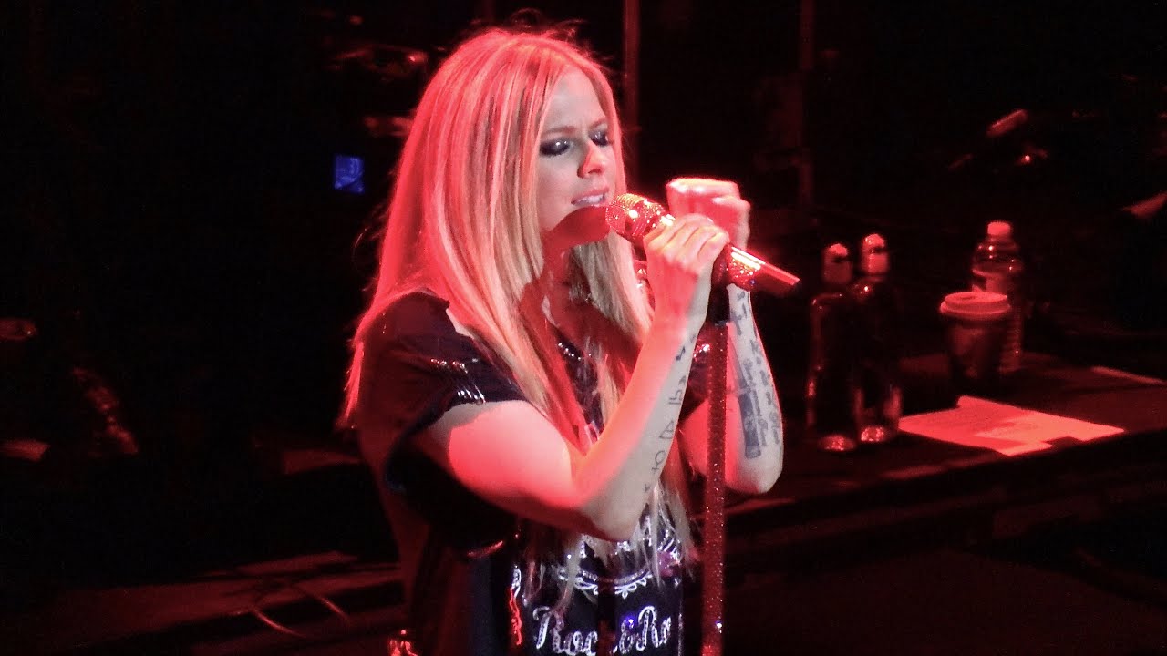 Avril Lavigne, I Fell In Love With The Devil (live), The Masonic, San Francisco, Dec. 5, 2019 (4K)