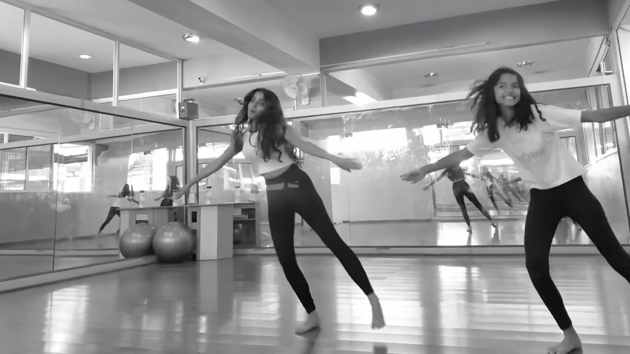 Levitating Choreography