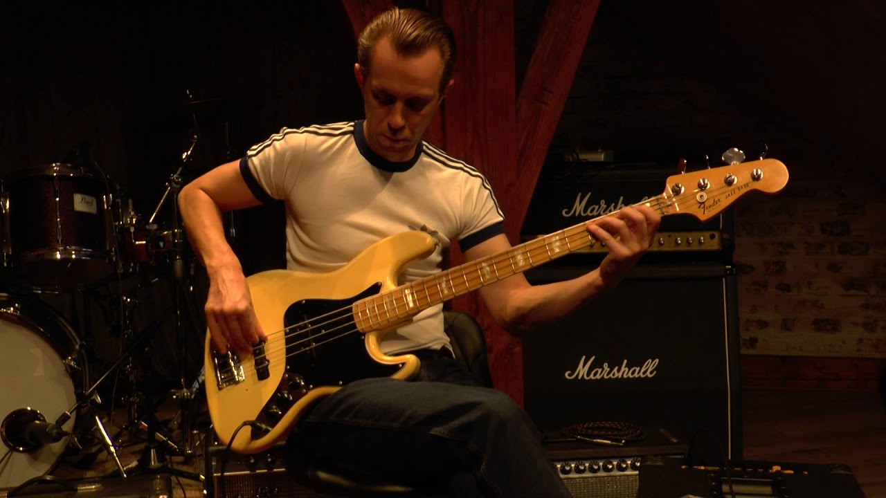 Vintage-Guitar Oldenburg presents a Fender Jazz Bass from 1976