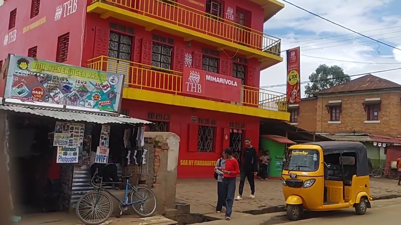 Ambohimena by Miarivola to GÉRÔME Mahazina - Streets view of Antsirabe Madagascar 