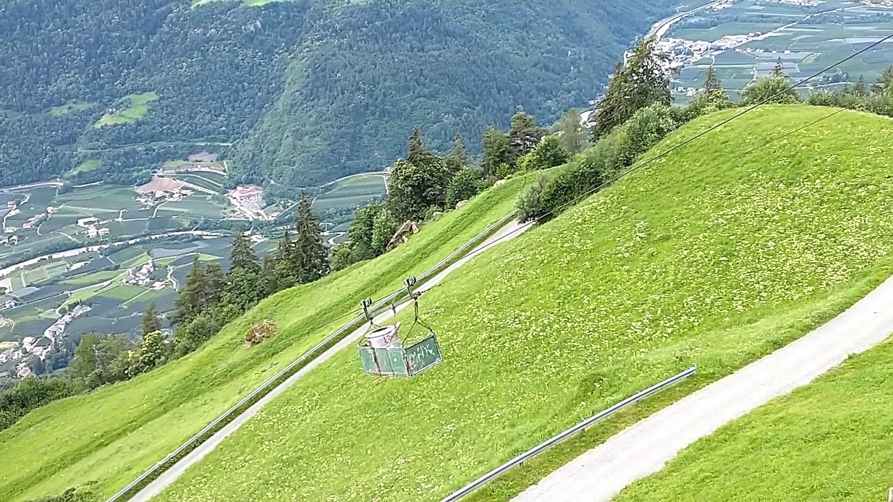 Materialseilbahn kehrt zur&uuml;ck