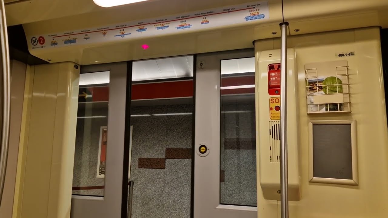 BKV M2-es metró (Déli pályaudvar - Deák Ferenc tér): 480-484 (2023.08.31)