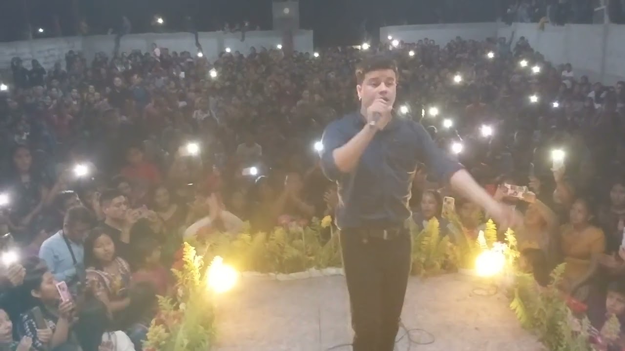 Agustin Amador en concierto en aldea San Francisco Momonlac