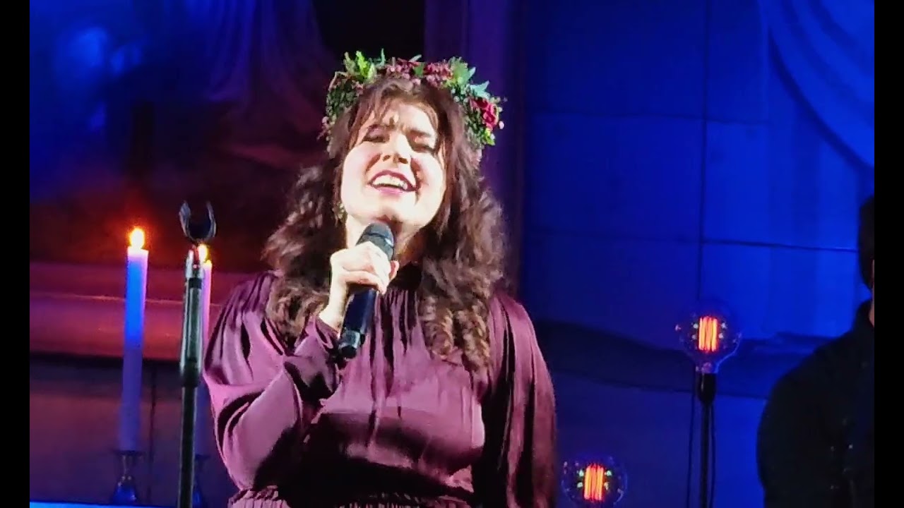 Suvi Teräsniska / Hei mummo       Sotkamon Kirkko  3.12 2023         @LP-de6ve
