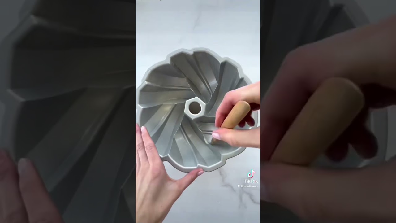 How to prep your Bundt pan for the perfect release #shorts #bundtcake
