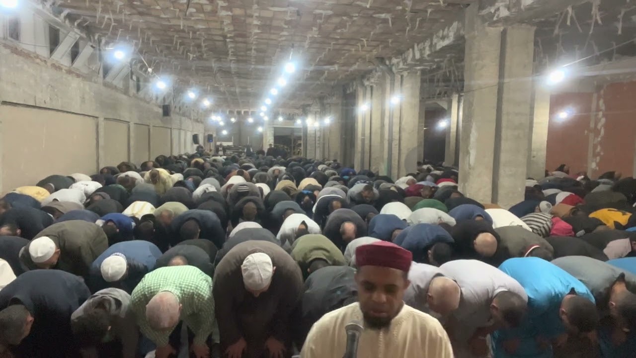 صلاة التراويح في المسجد النور ألكانتي