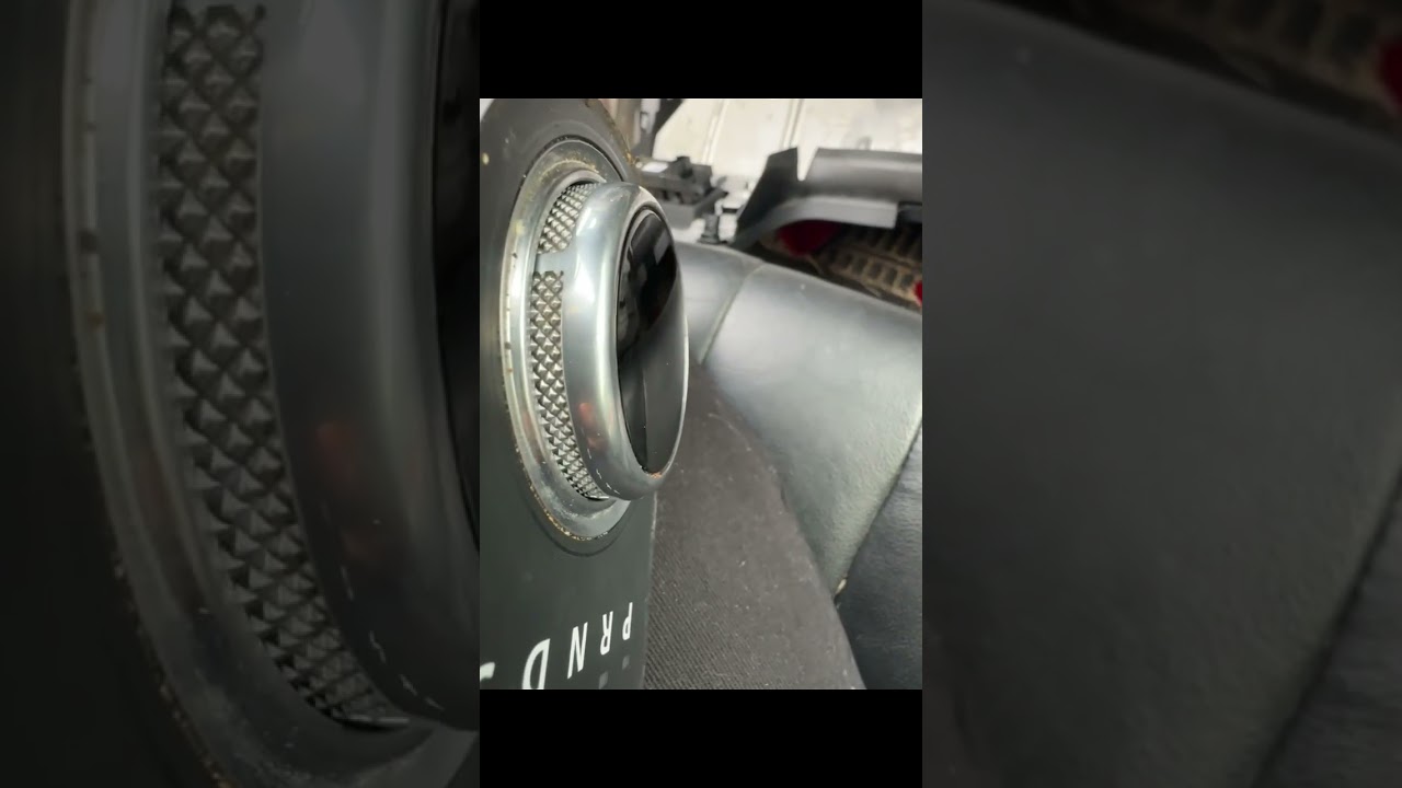 2015 Range Rover evoque stuck  shift selector, fix P.O.A.T #automobile #reels #mechanic 