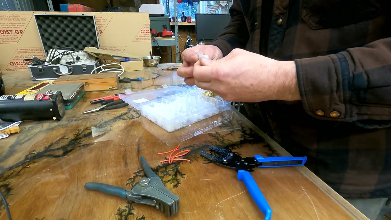 Крепление для USB-зарядного устройства Suzuki DRZ400