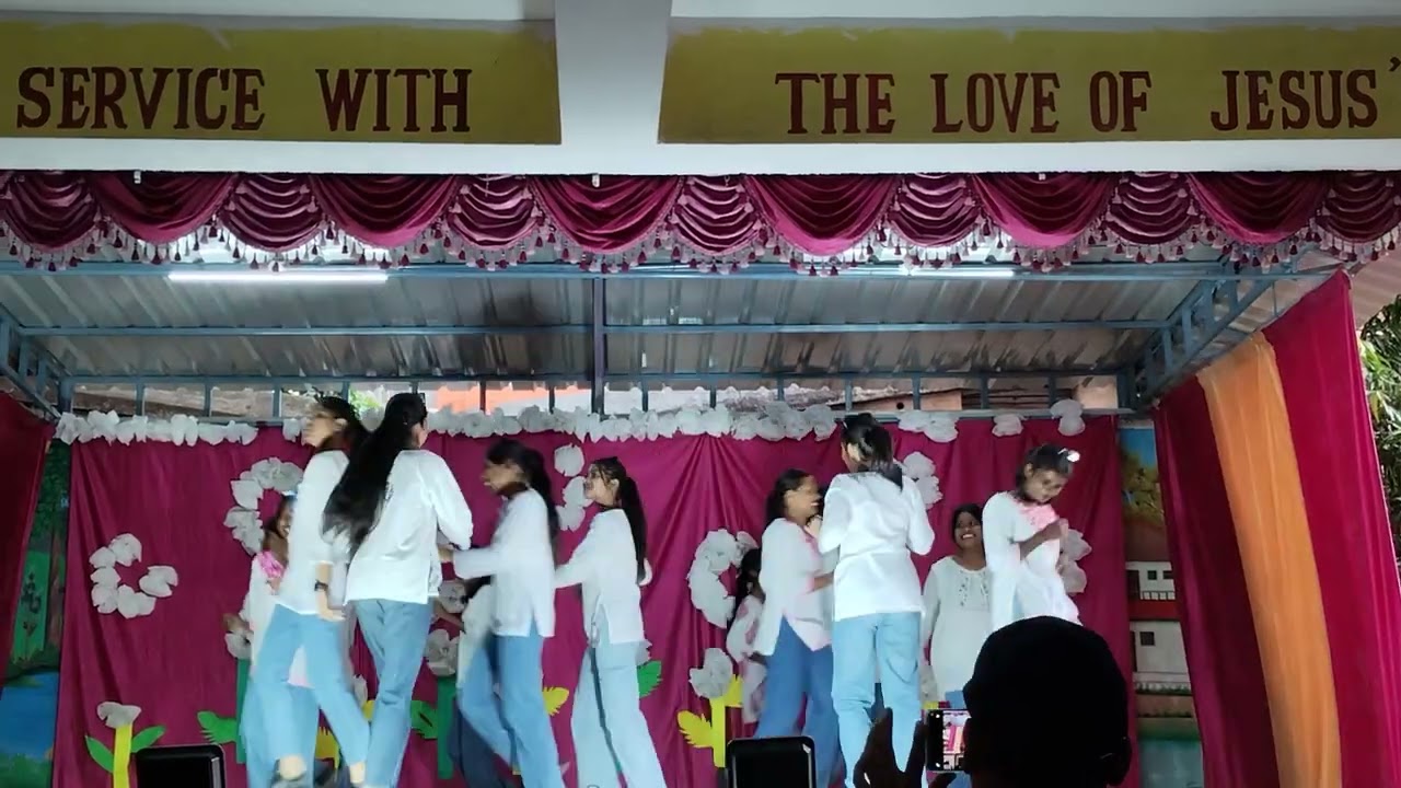 st Anne's intermediate College Kamil bulke ranchi jharkhand...mix songs ...amezing dance