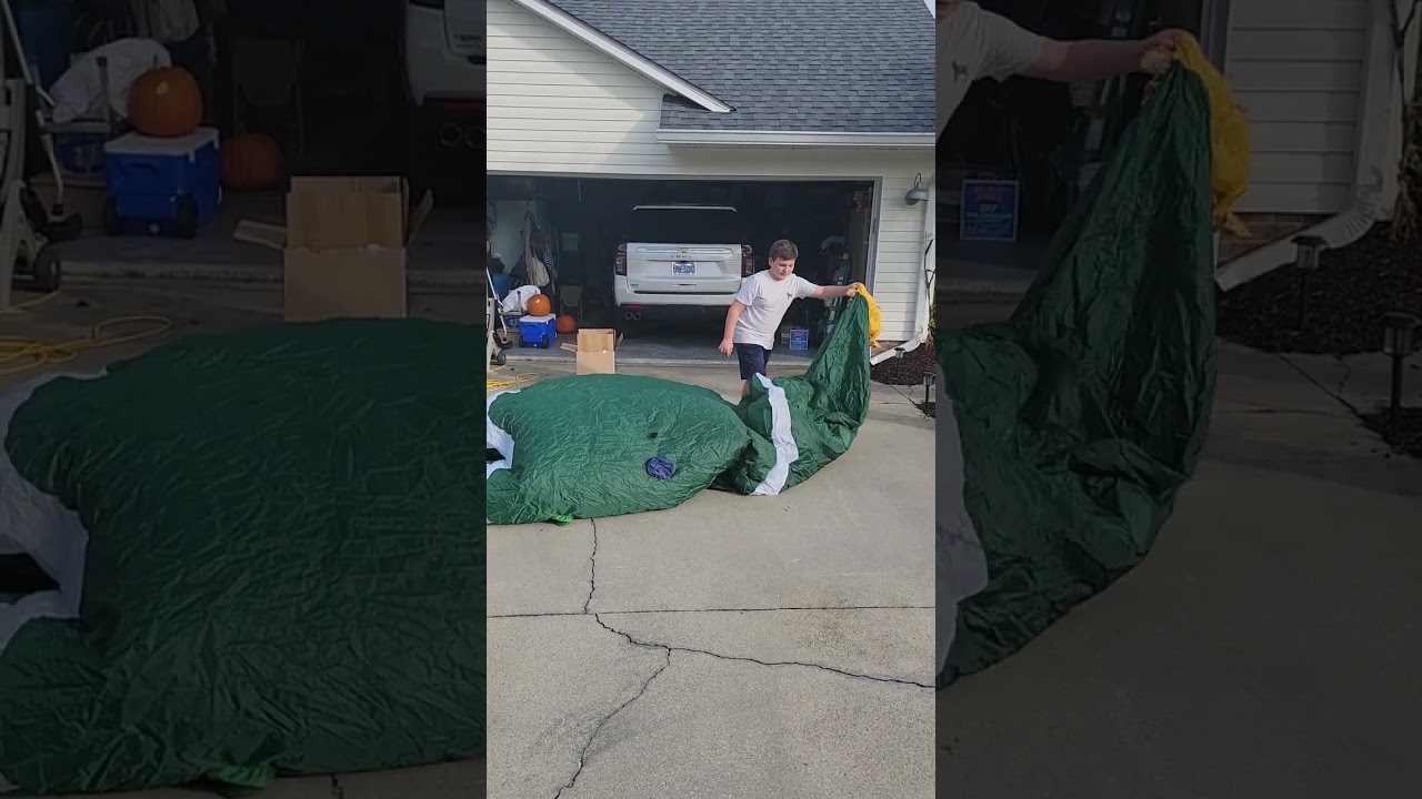 Christmas 20ft tree inflatable.            2025.      ATHOME
