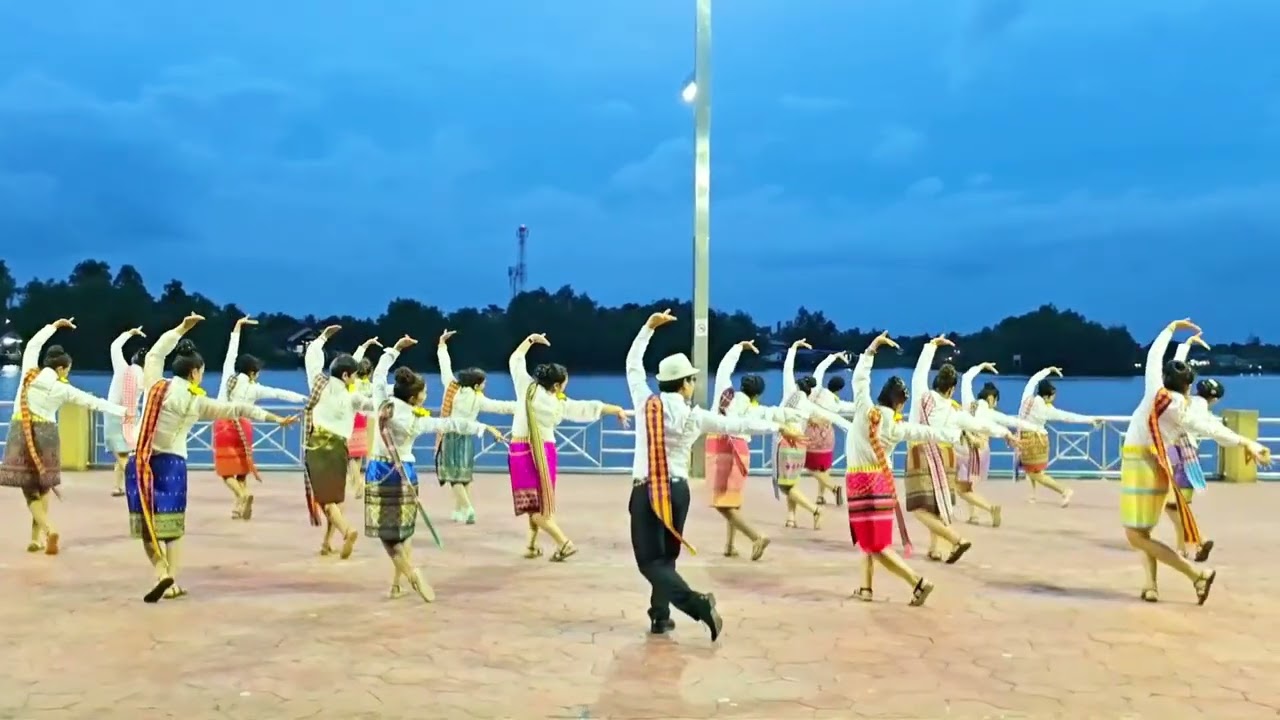 บาสโลป เพลงบูชาคู่บารมี ขอบคุณเพลงเพราะๆจากค่ายเพลงคีตะอีสาน