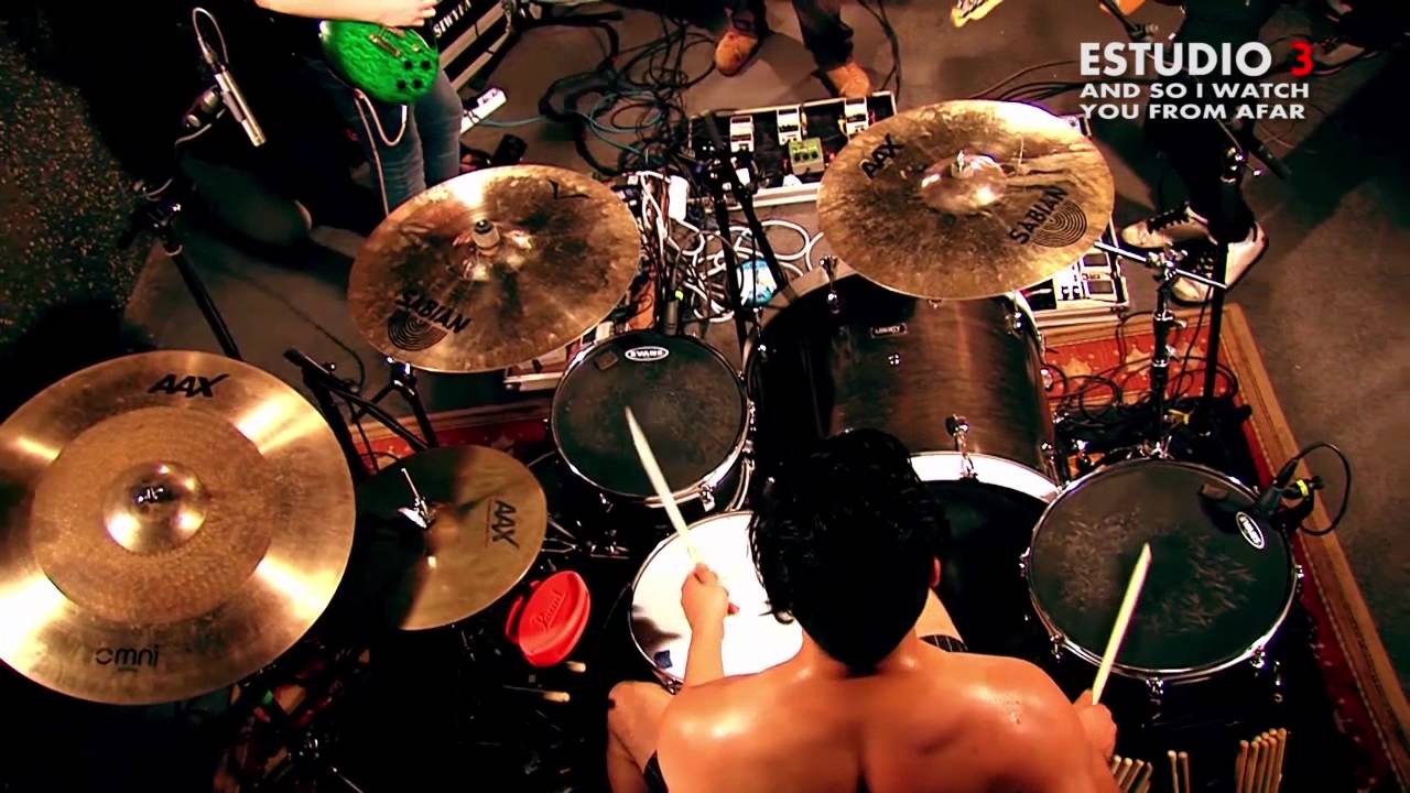 ESTÚDIO 3 : AND SO I WATCH YOU FROM AFAR :THE VOICELESS
