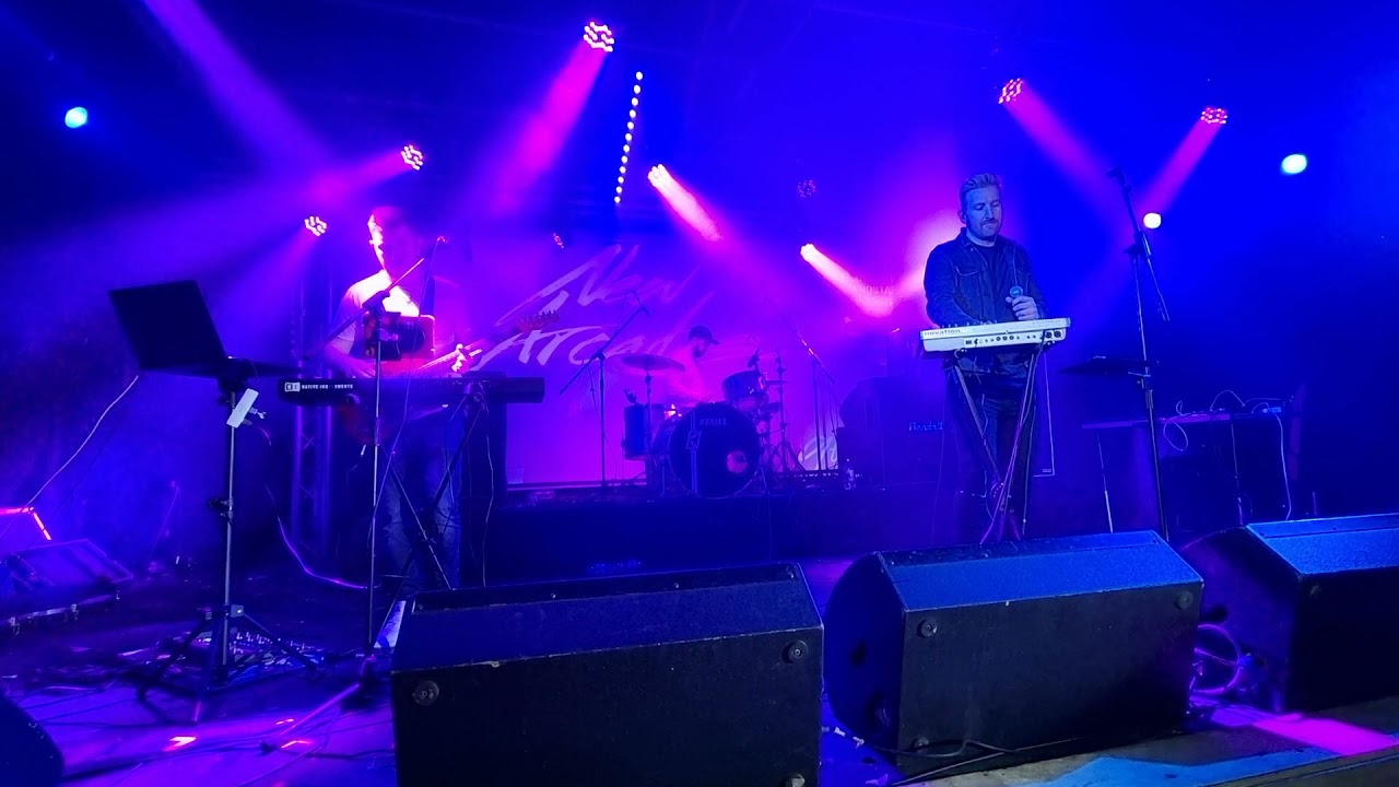 New Arcades - Carry On (Live at The Hairy Dog in Derby - Outrun The Sun 2021)