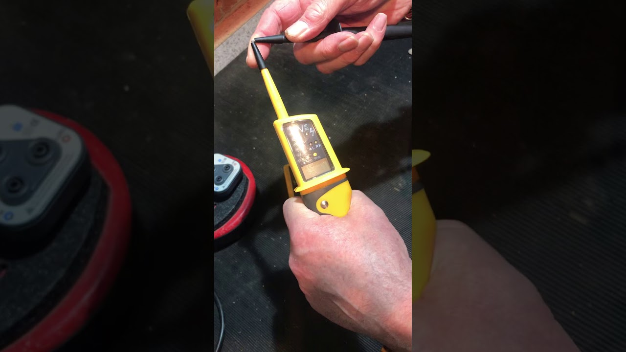 Di-Log DL6790 Voltage and Continuity Tester and Phase Rotation Tester