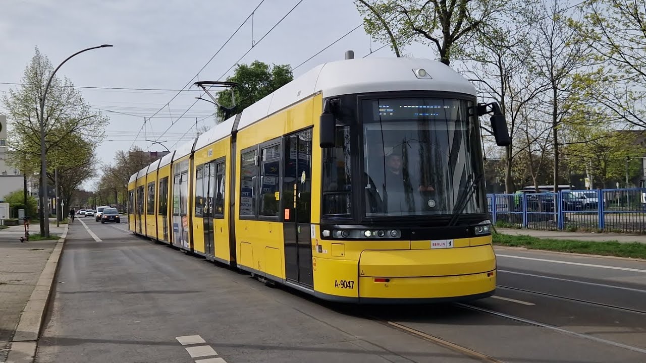 Tram Berlin | Mitfahrt in der M4 von Siegfriedstraße/Josef-Orlopp-Straße bis Zingster Straße im F8Z