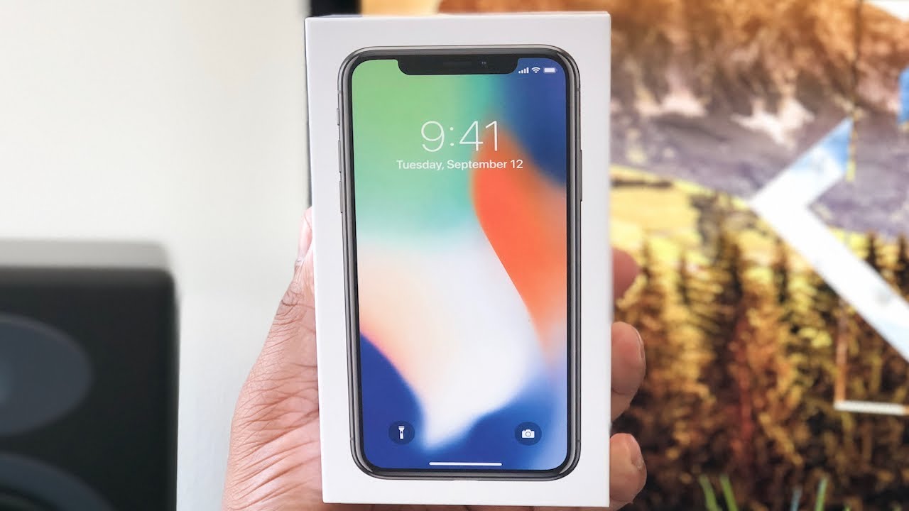 iPhone X Unboxing! (LIVE)