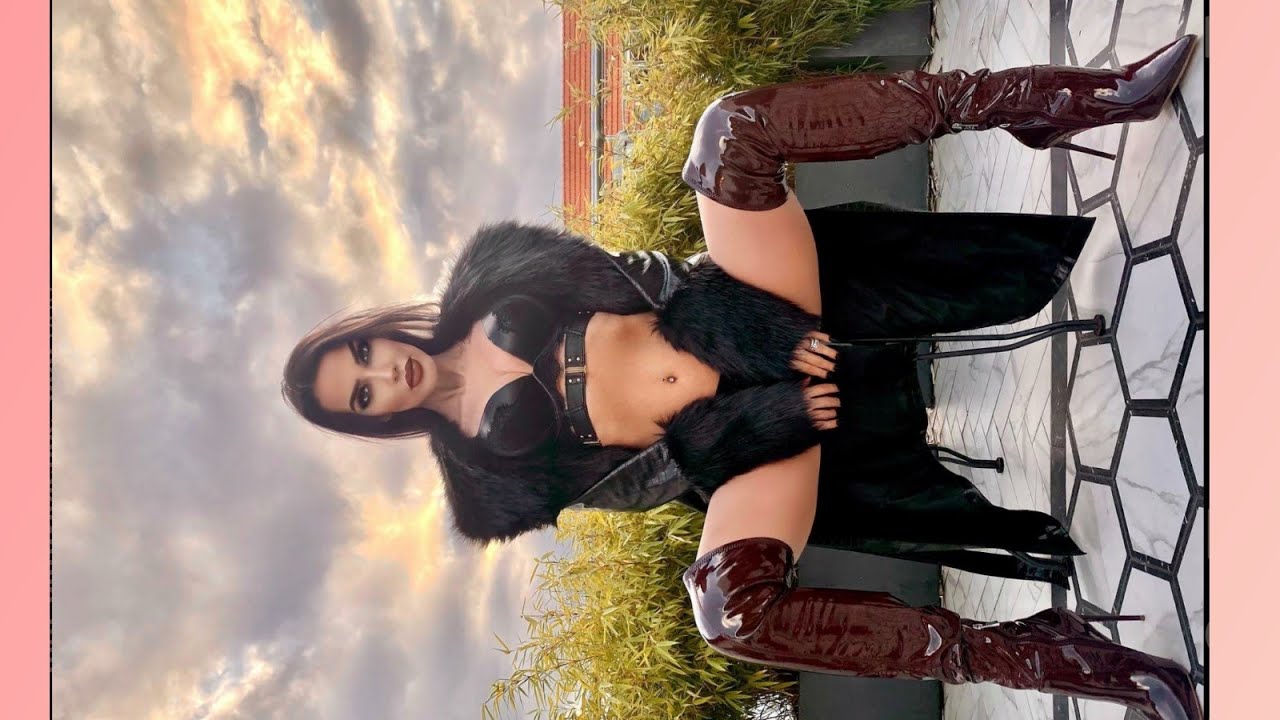 World of leather fashion and latex high heel long boots for ladies 