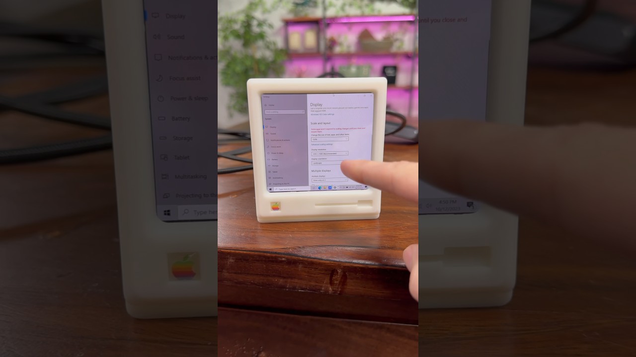 I can&rsquo;t believe this TINY monitor