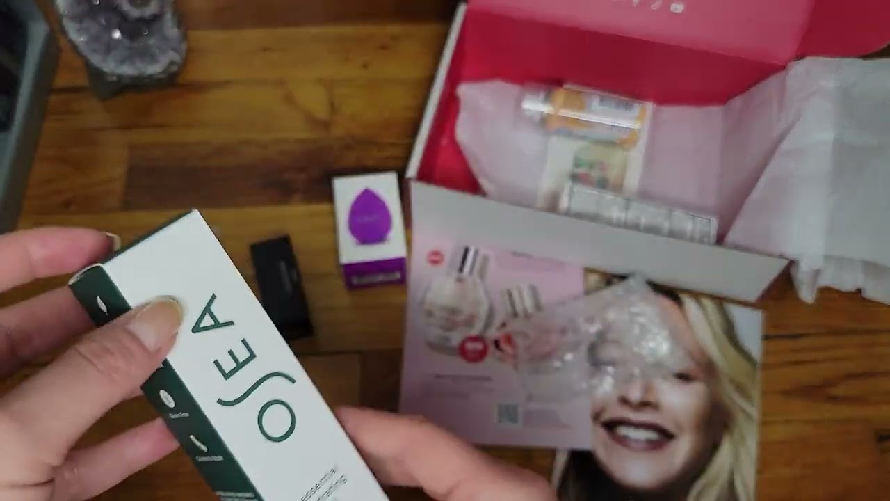Allure Beauty Box April 2022 Unboxing Video Review