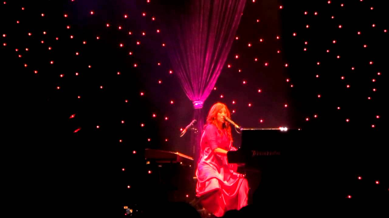 Tori Amos - Imagine (John Lennon cover) Frankfurt 2011 HQ