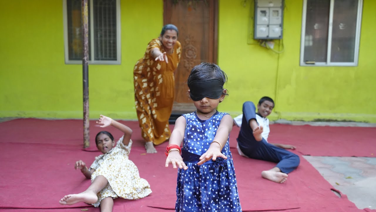அம்மு 1st time கண்ணாம்பூச்சி ஆடுற !! வேற மாதிரி விளையாடிட்டா!! Mrs.Abi 2.0