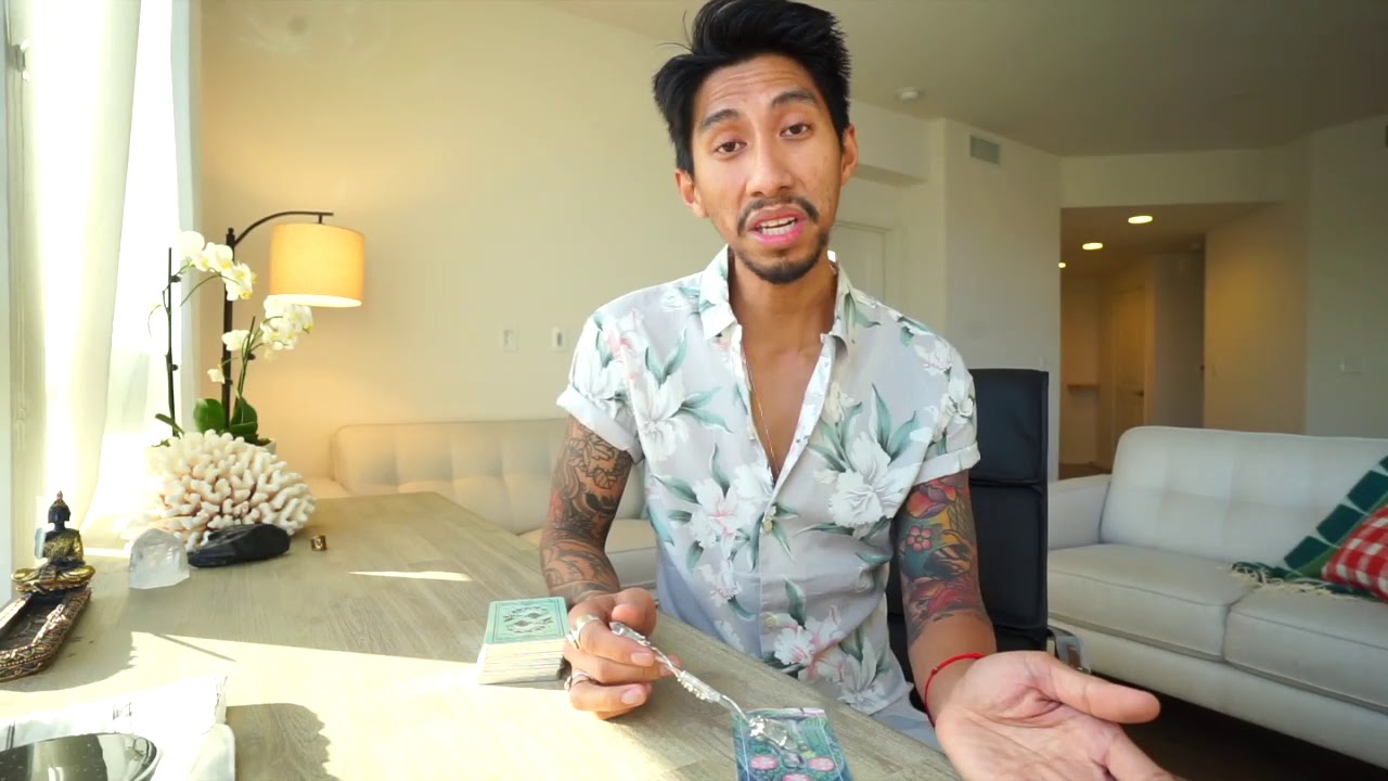 CAPRICORN SOULMATE “BIG DECISION”  APRIL 1 15 BI WEEKLY LOVE TAROT READING