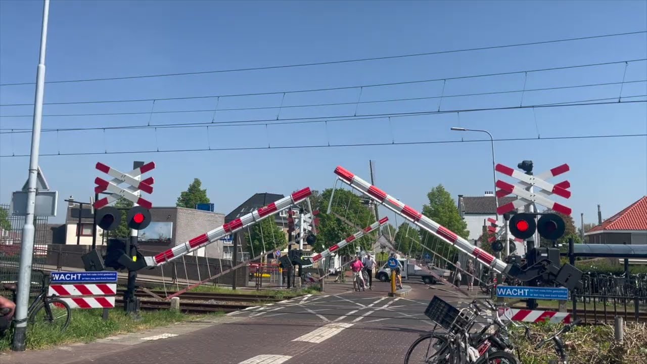 Spoorwegovergang Vlissingen // Dutch Railroad Crossing