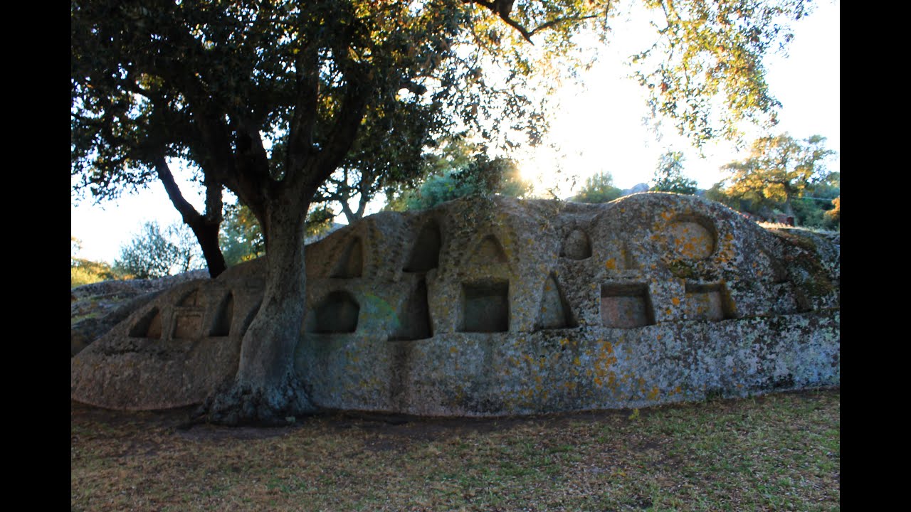 OSCHIRI: l'Altare Rupestre di S.Stefano e le Domus de Janas (Archeologia & GoproHero)