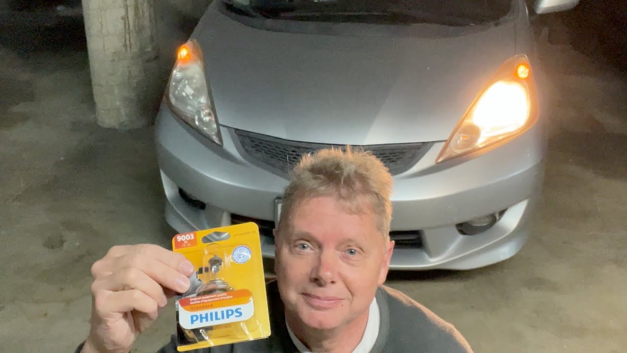 Headlight bulb replacement Honda Fit 2011 2nd Gen