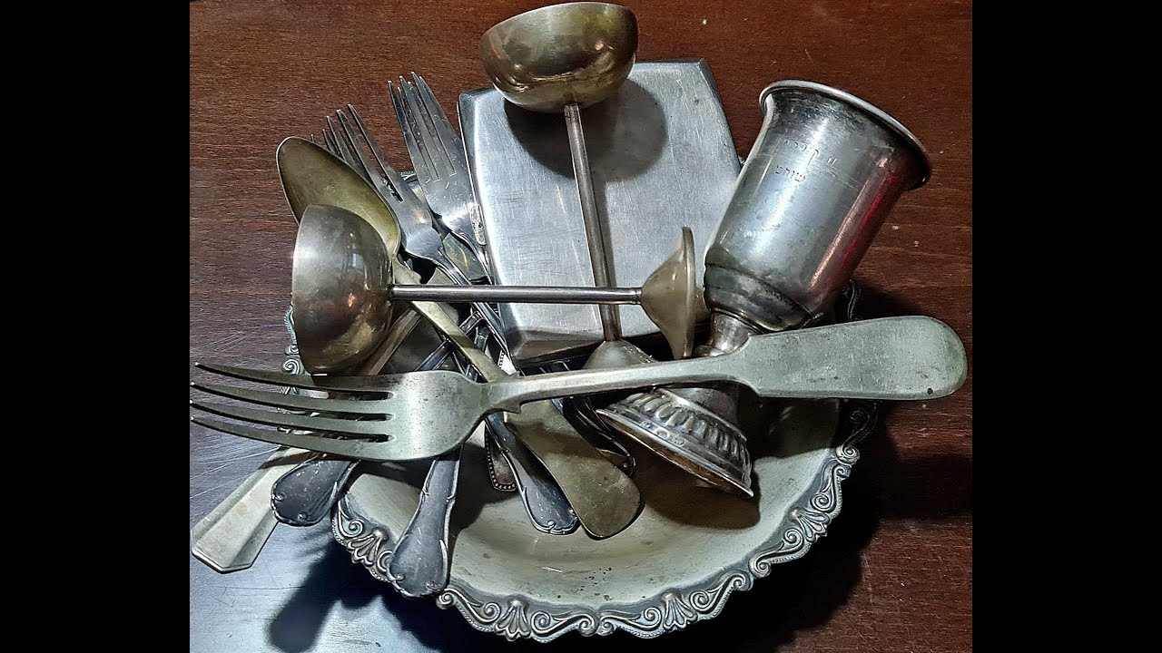 Барахолка в Израиле . Столовое серебро . Очередную партию купил , почистил , выставил на продажу .