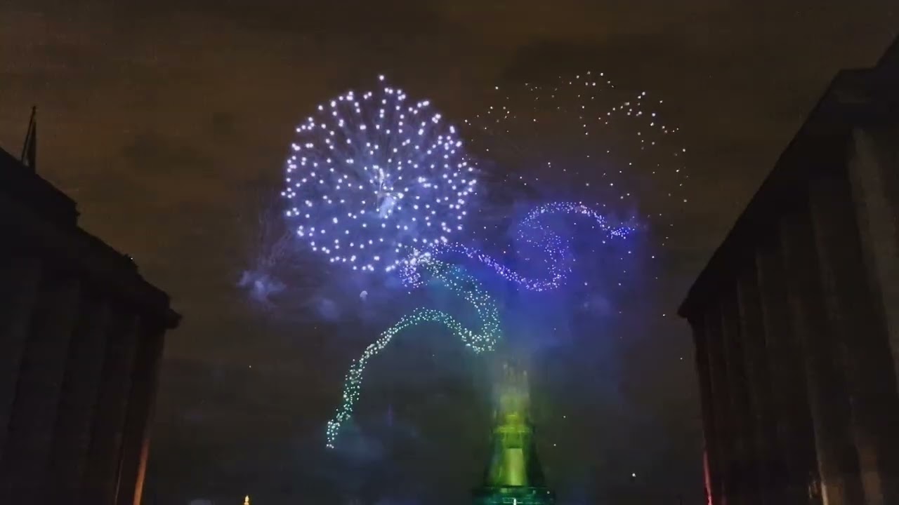 Feu d'artifice Paris 14 juillet 2025 Trocadero