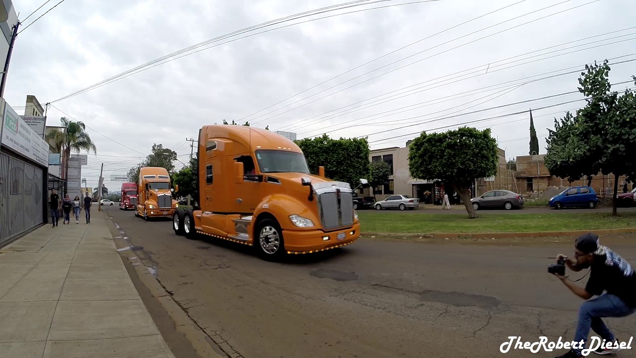 Desfile de Camiones Tepatitlán 2019.