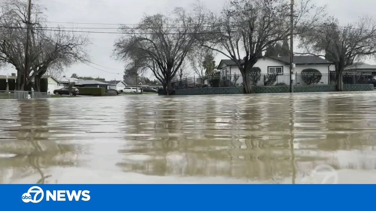 Sinkholes, flooding continue to plague Bay Area as weekend rain pounds Northern CA