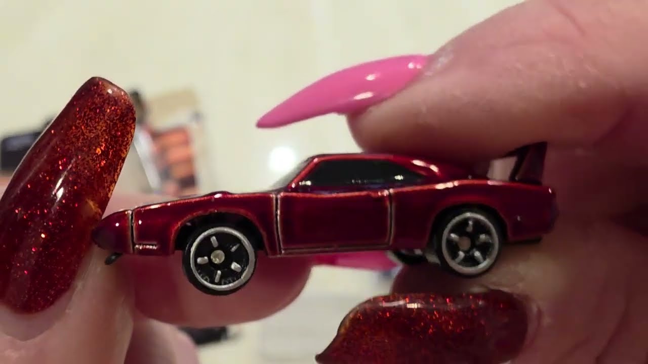 Джада Нано катается на Dodge Charger, Toyota Supra и Ford Escort из фильма «Форсаж». Покажи, поиг...