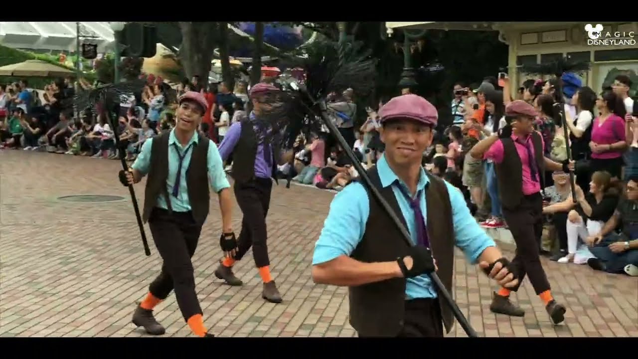 [4K] DISNEY FRIENDS SPRINGTIME PROCESSIONAL