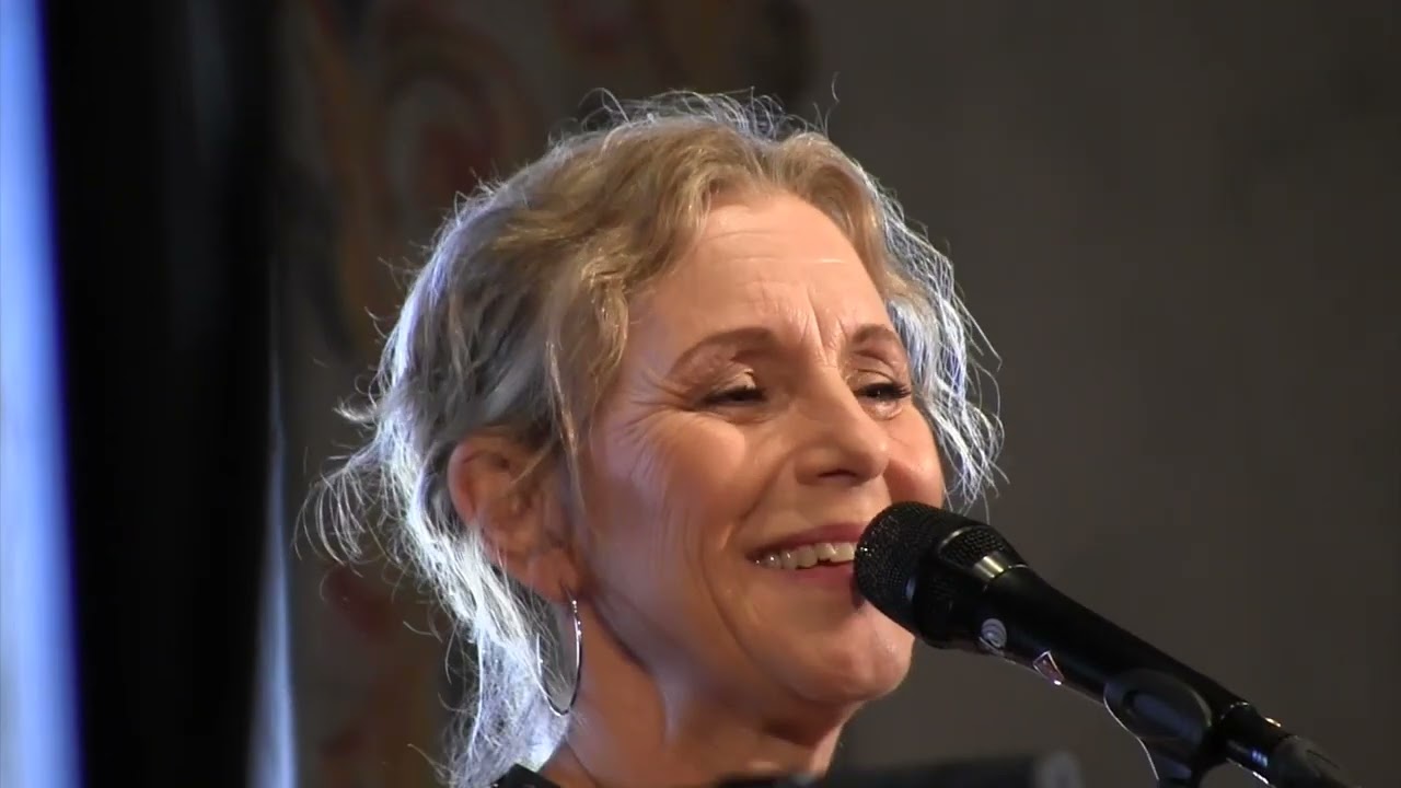 Helen Sjöholm i Norra Sandsjö kyrka 4 april 2025