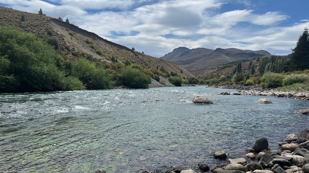 PRIMER TIRO Y CLAVO TREMENDA TRUCHA //PESCA CON MOSCA LIMAY, DINA HUAPI