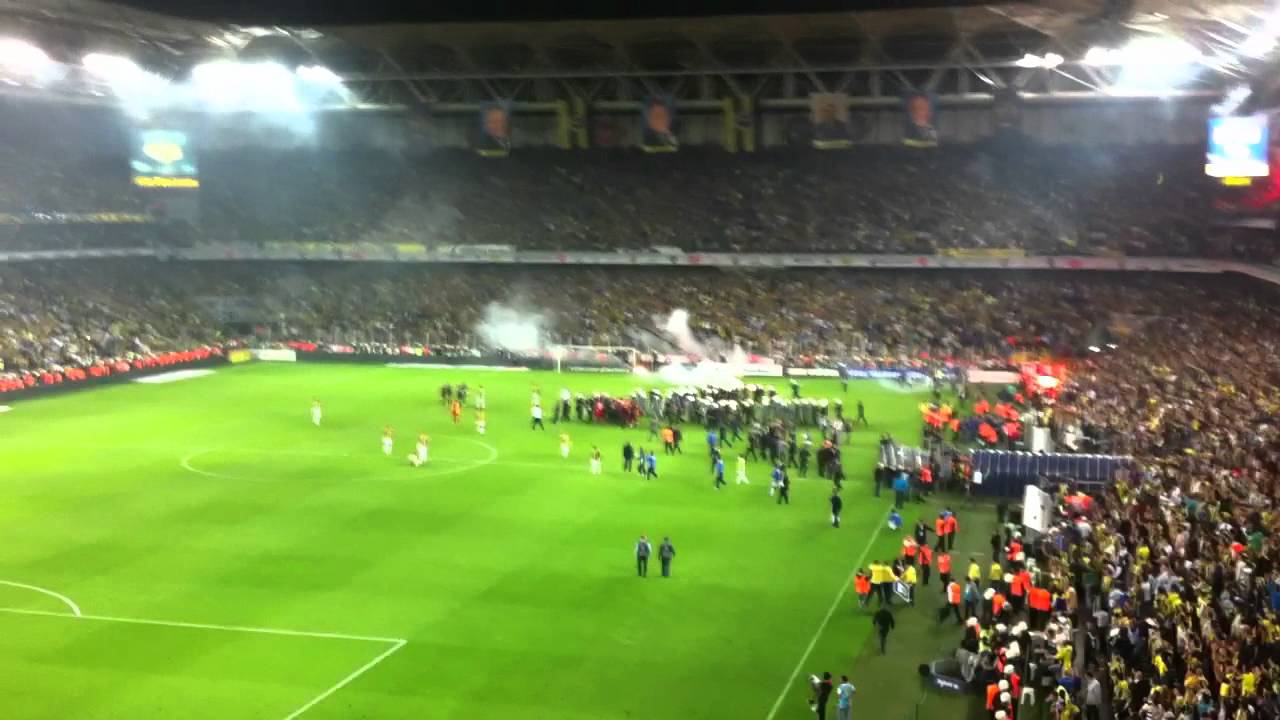12.05.2012 Fenerbahçe - Galatasaray Son düdük ve Şampiyonluk  -Tribünden-