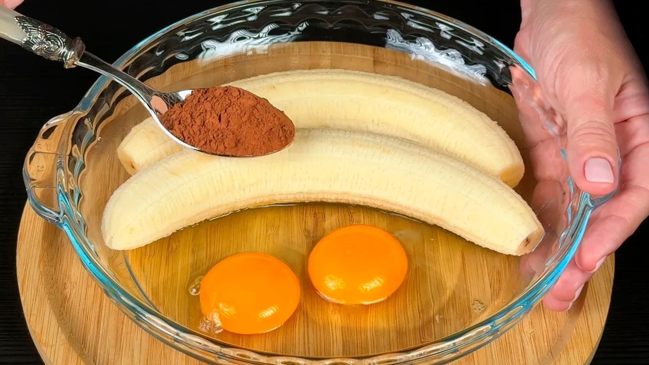 This banana cake trick is genius – no flour, no refined sugar!