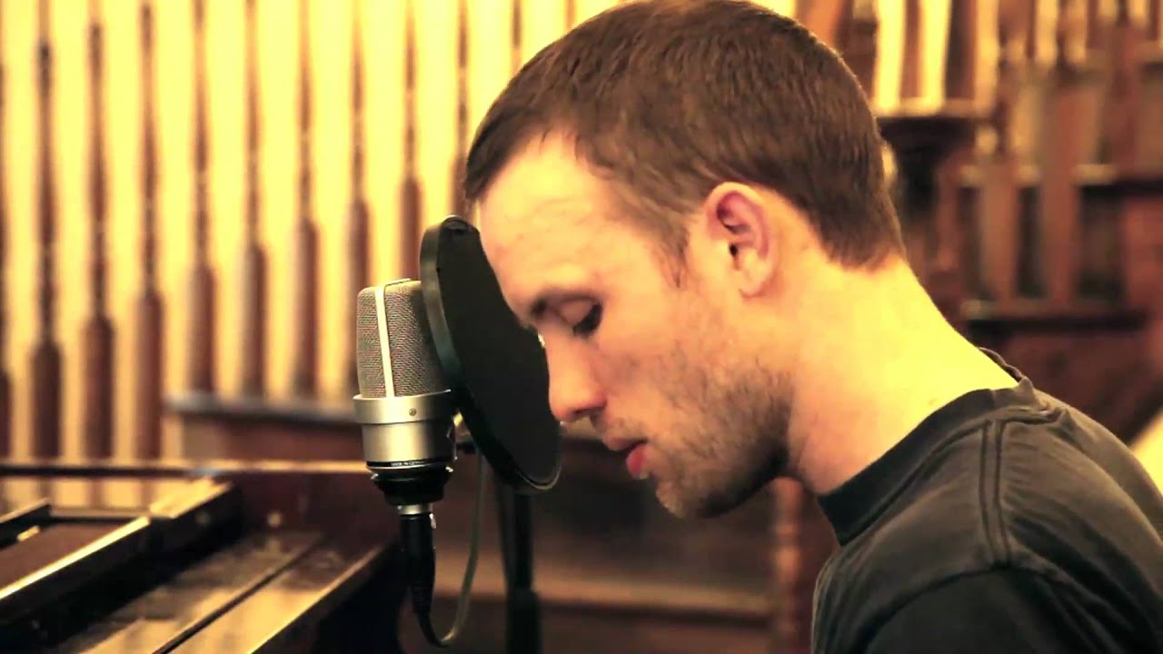 Gavin Castleton - Hibernatal (live)