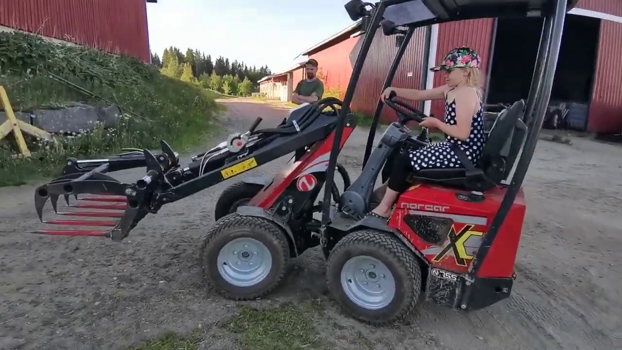 Norcar miniloader 755xc, test driving at the Aho farm