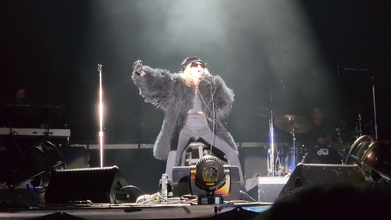 Miley Cyrus - Wrecking Ball (Corona Capital 2022 CDMX)