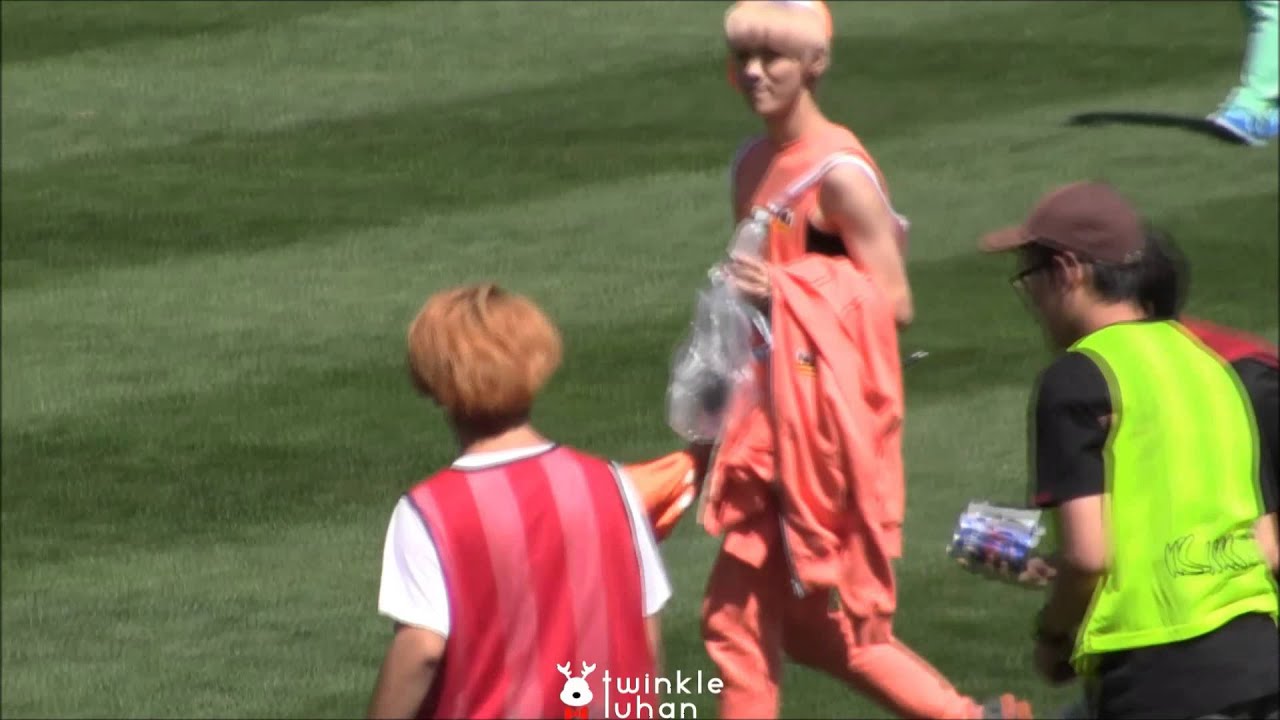 130903 아육대 EXO 경보 경기 후 LUHAN focus